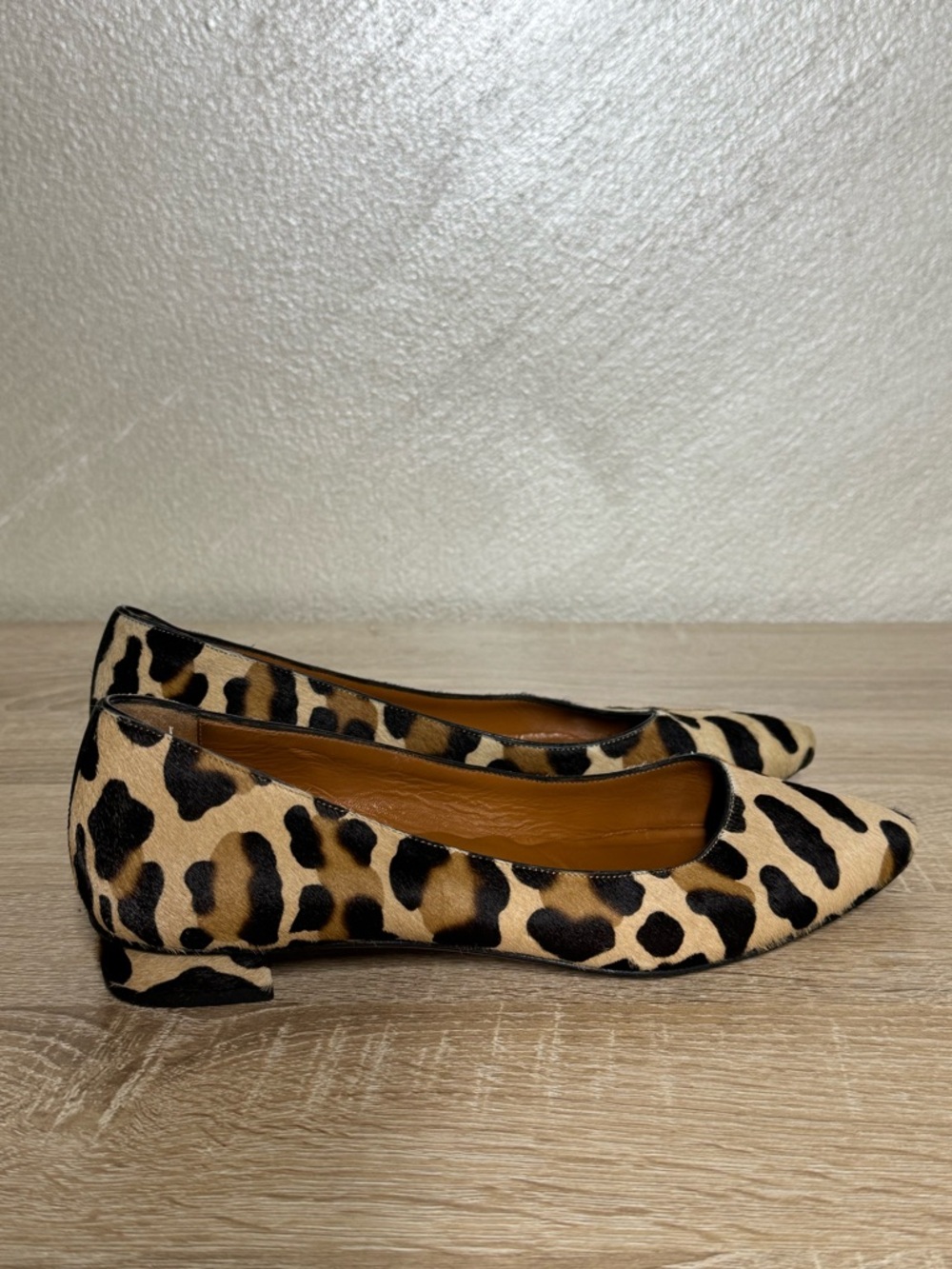 Aquatalia Penina Calf Hair Pumps Pointed Toe Shoes Size 7 - Picture 4 of 12